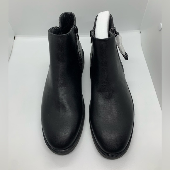 Black ankle boots - wide fit - Picture 3 of 3